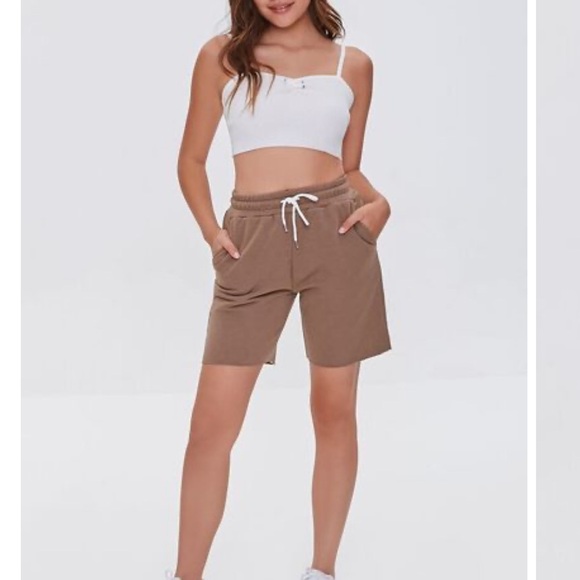 NWT Forever 21 Raw Hem High waist Drawstring Sweatshorts in Heather Size L - Picture 1 of 10
